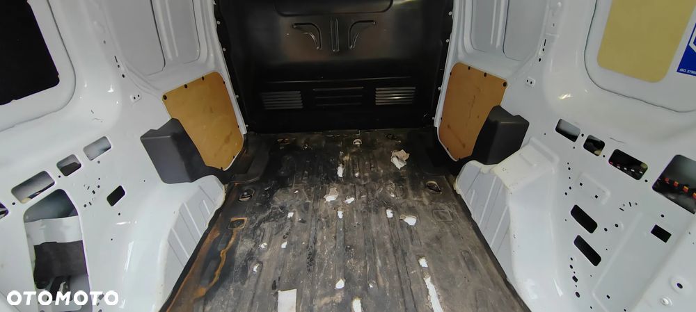 Ford Transit connect - 5