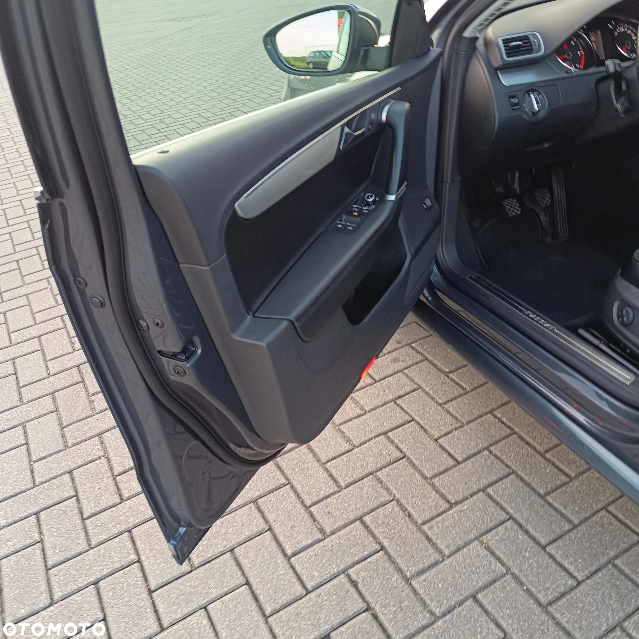 Volkswagen Passat 2.0 TDI Highline - 9