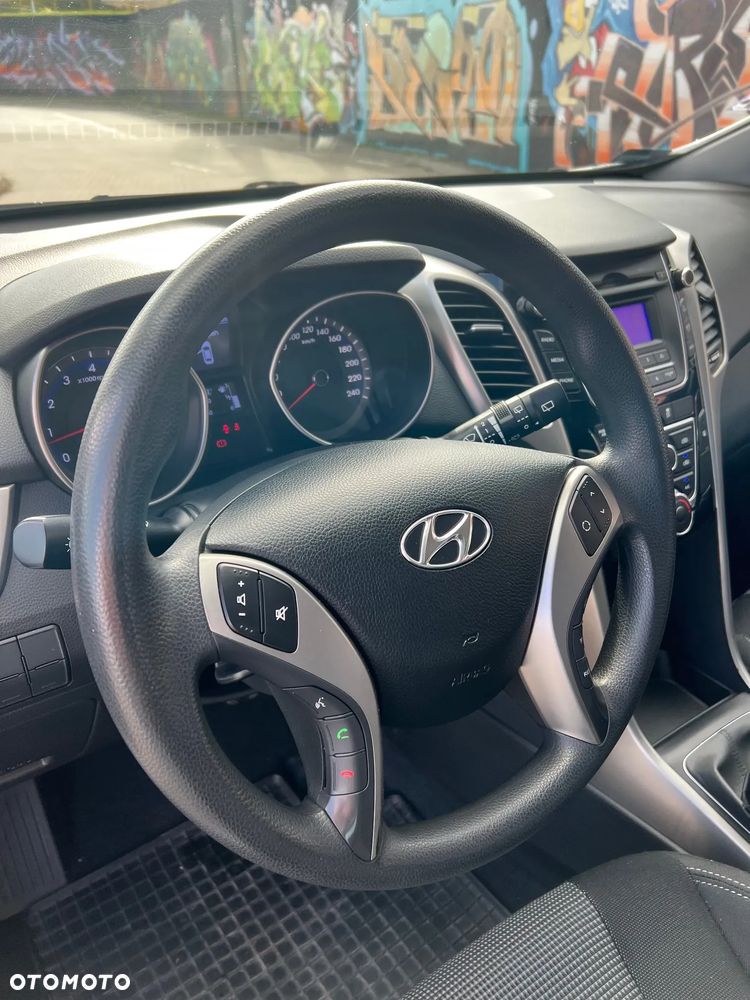 Hyundai i30 1.6 Comfort - 8