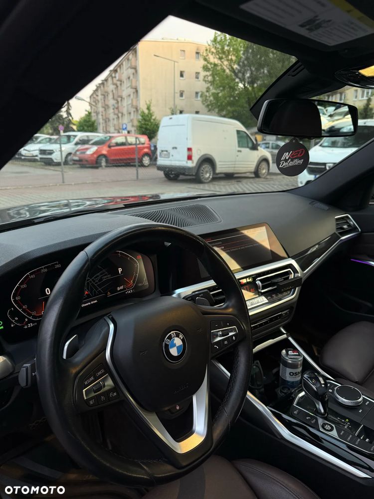 BMW Seria 3 330i xDrive M Sport - 6