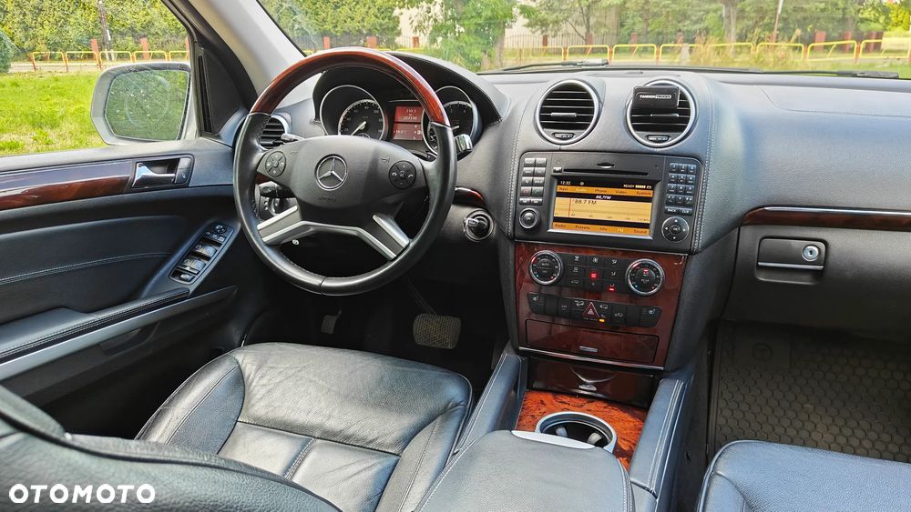Mercedes-Benz GL 450 - 8