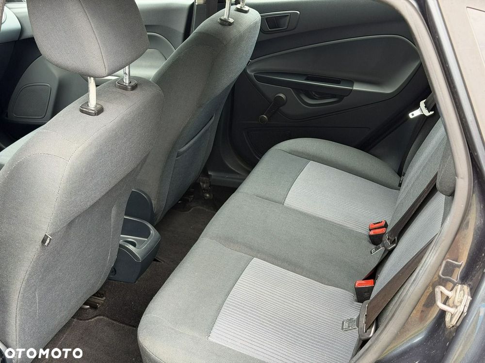 Ford Fiesta - 13