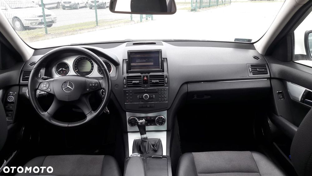 Mercedes-Benz Klasa C 220 CDI Avantgarde - 9