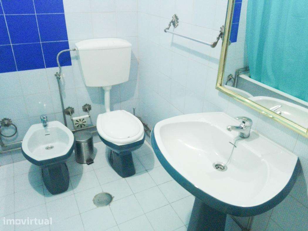 Quarto em Coimbra (R. Carlos Seixas) - Grande imagem: 5/12