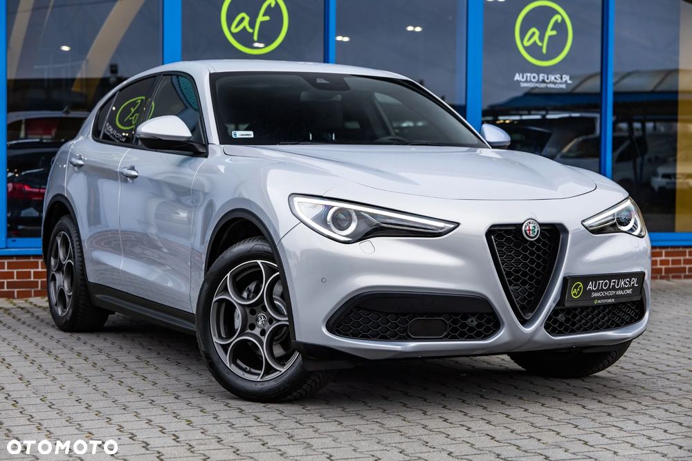 Alfa Romeo Stelvio 2.0 Turbo Sprint Q4 - 4