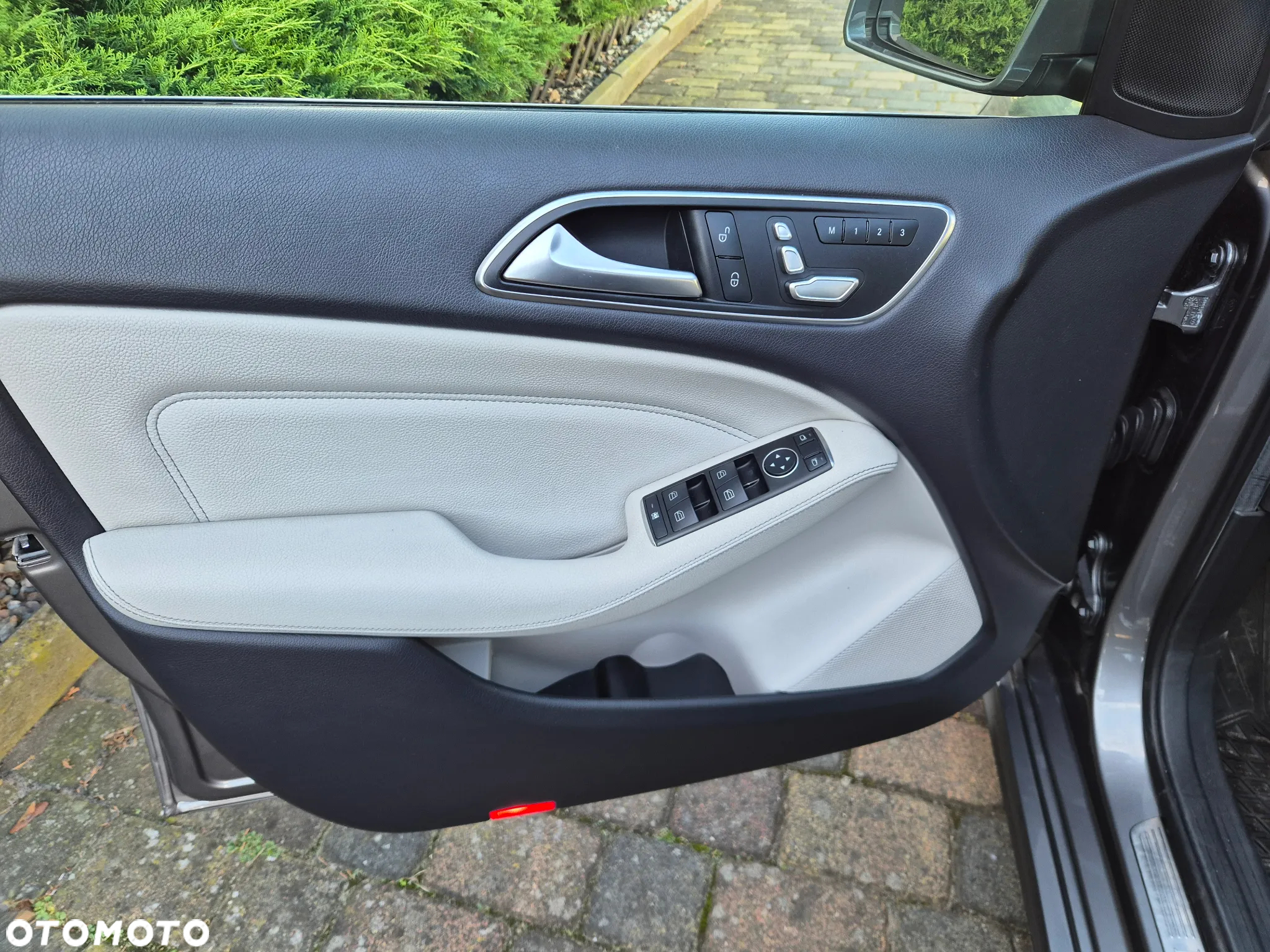 Mercedes-Benz Klasa B 180 7G-DCT - 8