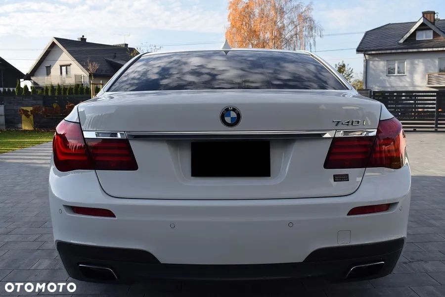 BMW Seria 7 740Li Edition Exclusive - 26