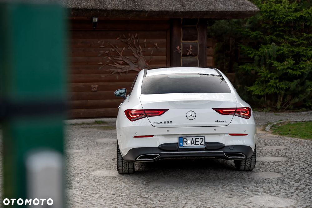 Mercedes-Benz CLA 250 4-Matic 7G-DCT - 7