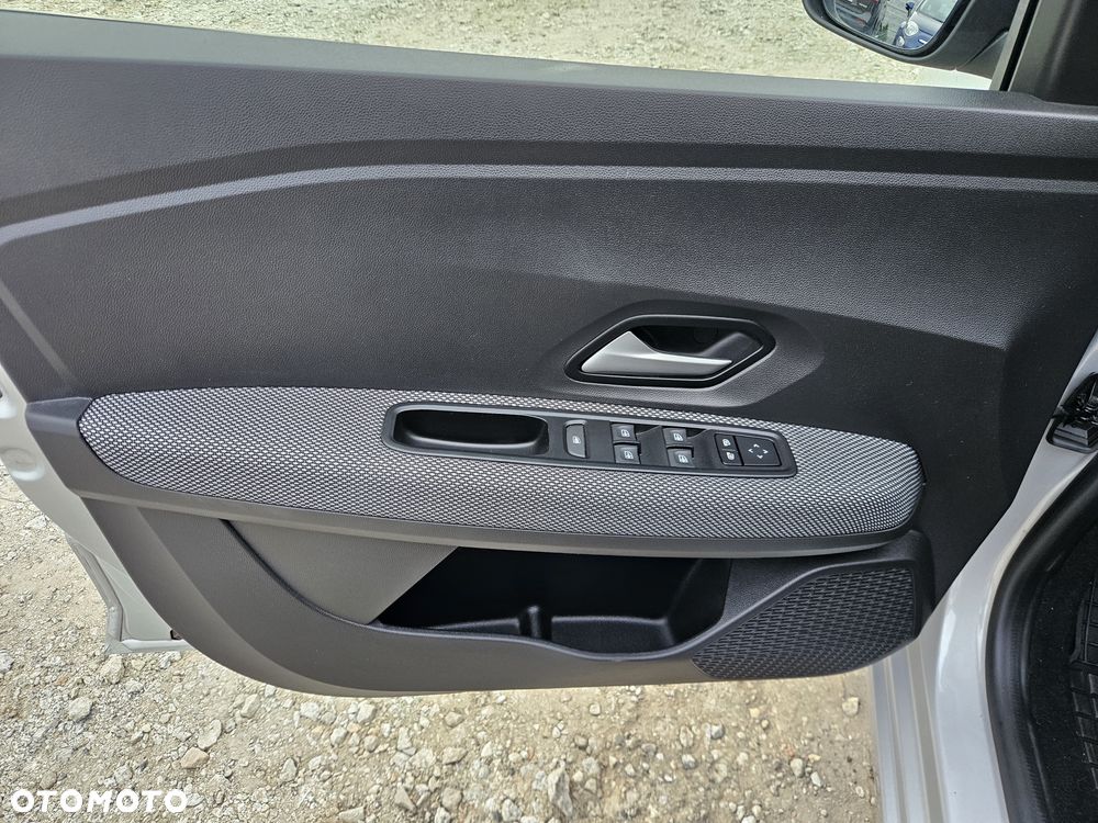 Dacia Sandero - 25
