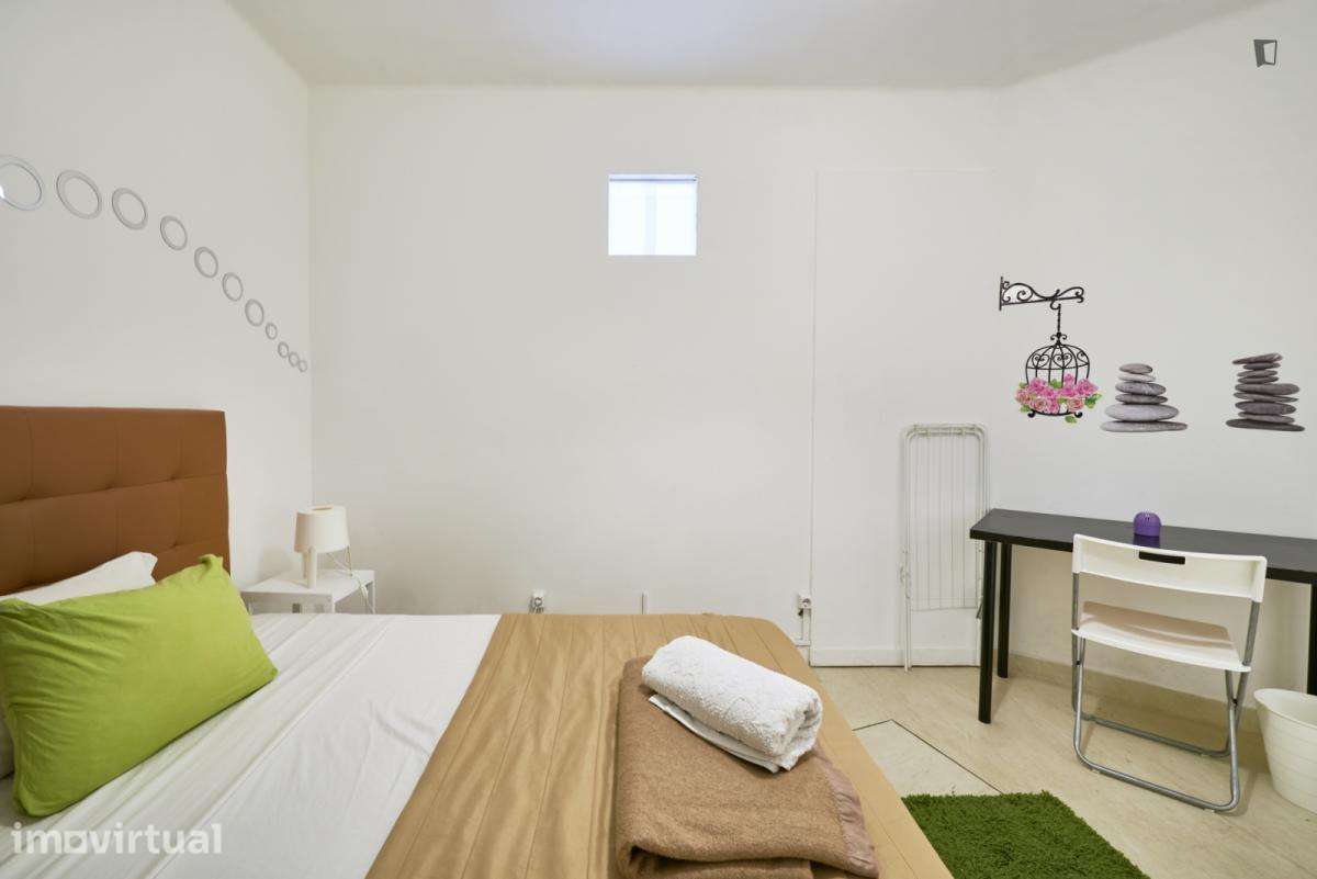 Quarto - localizado em Saldanha Lisbon - Grande imagem: 5/21