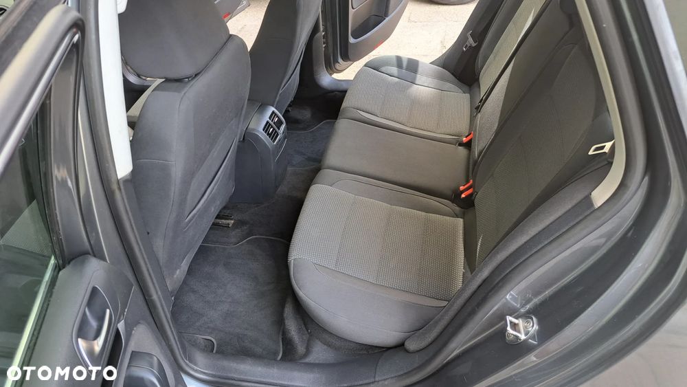 Volkswagen Golf VI 1.6 TDI Comfortline - 18