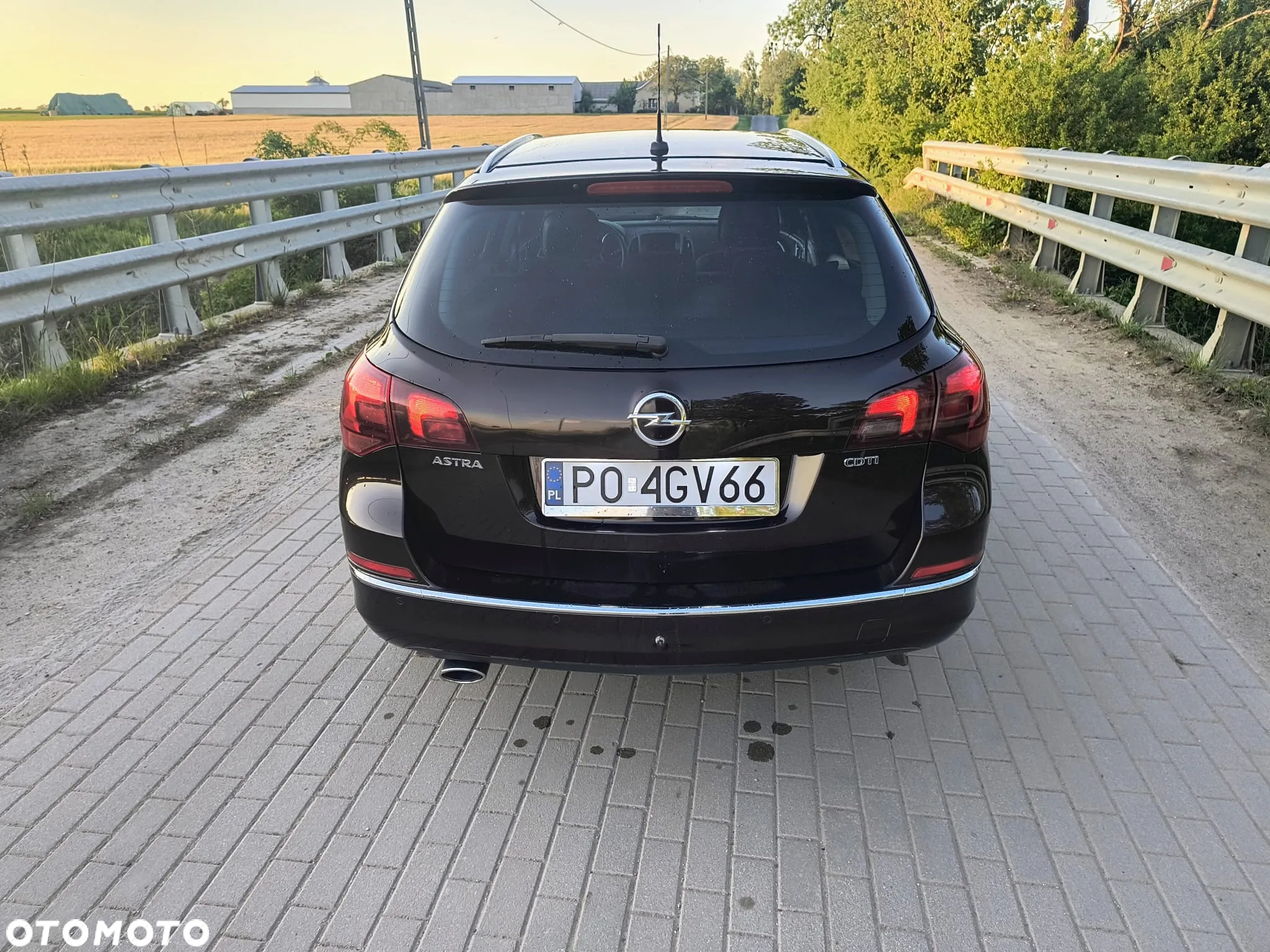 Opel Astra IV 2.0 CDTI Cosmo - 13