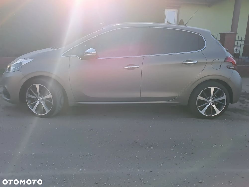 Peugeot 208 PureTech 110 Stop & Start Tech Edition - 5