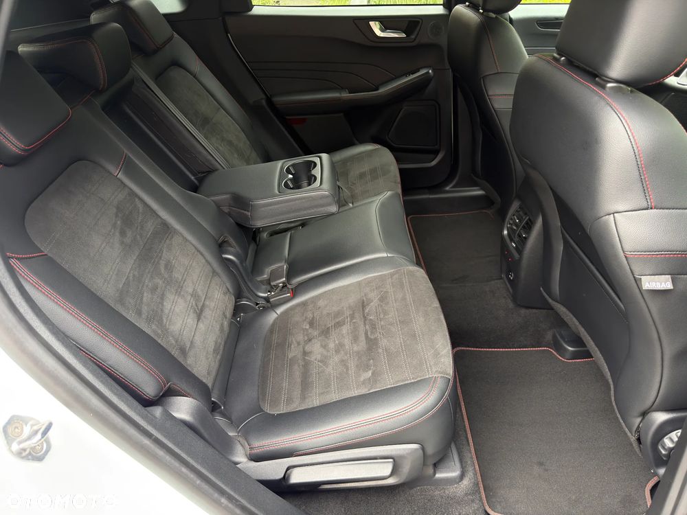 Ford Kuga 2.5 Duratec FHEV 4x4 ST-LINE X - 19