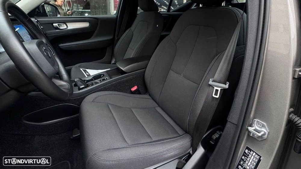 Volvo XC 40 1.5 T5 PHEV Momentum Plus - 10