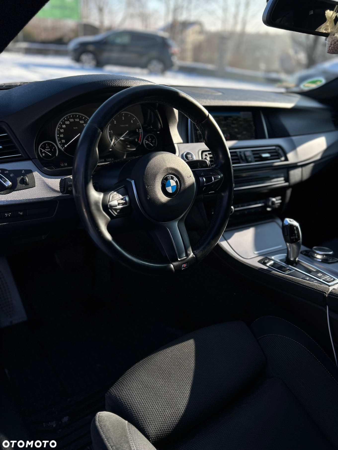 BMW Seria 5 520d xDrive - 13