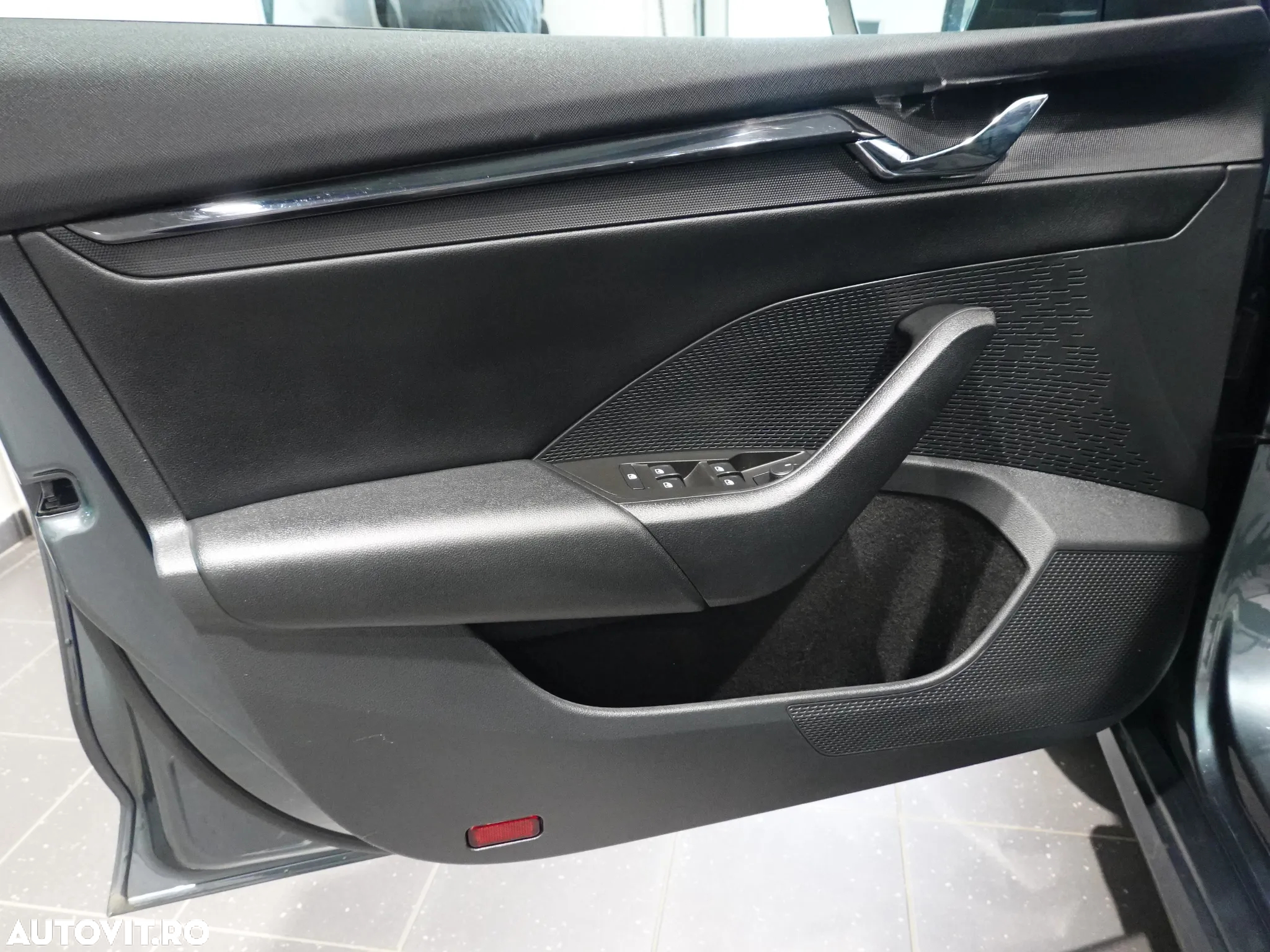 Skoda Octavia 2.0 TDI DSG Ambition - 11