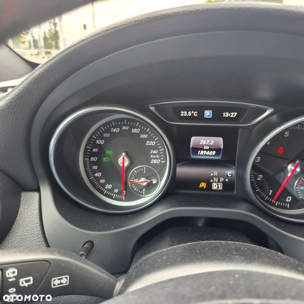 Mercedes-Benz GLA 220 4-Matic - 11