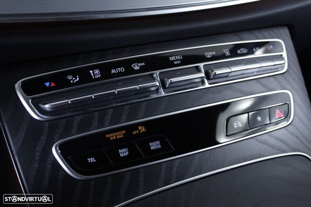 Mercedes-Benz E 300 de AMG Line - 32