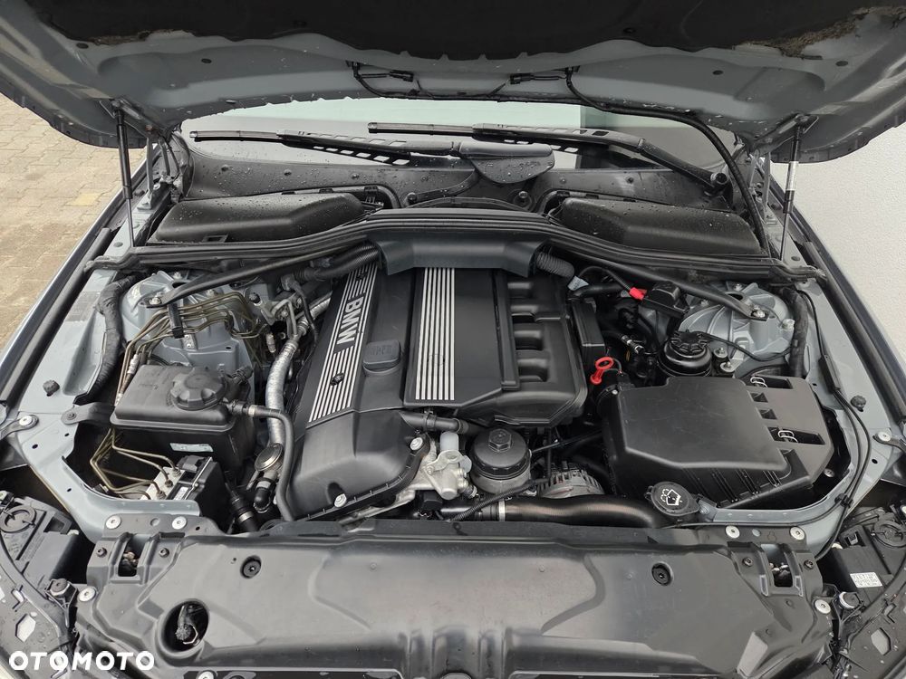 BMW Seria 5 520i - 40