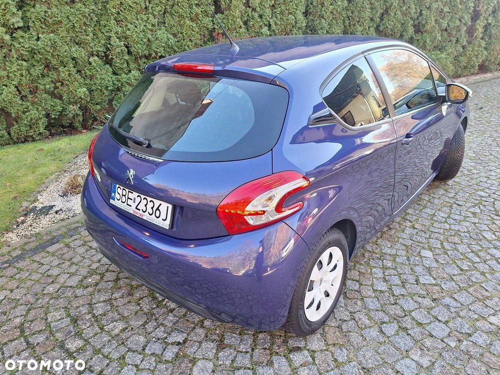 Peugeot 208 - 30