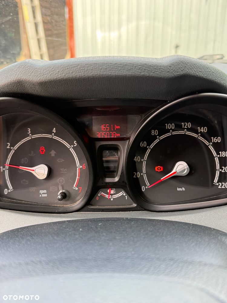 Ford Fiesta 1.25 Ambiente - 8