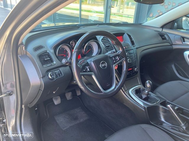 Opel Insignia Sports Tourer 2.0 CDTi Edition S/S — fotografia 11