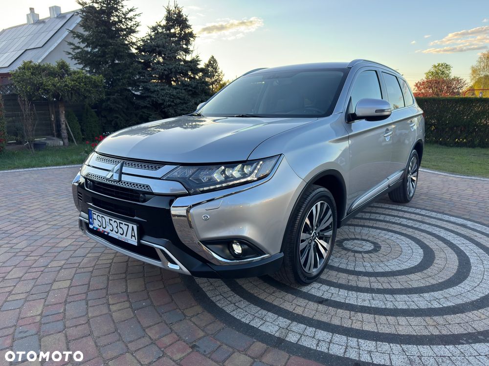 Mitsubishi Outlander - 10