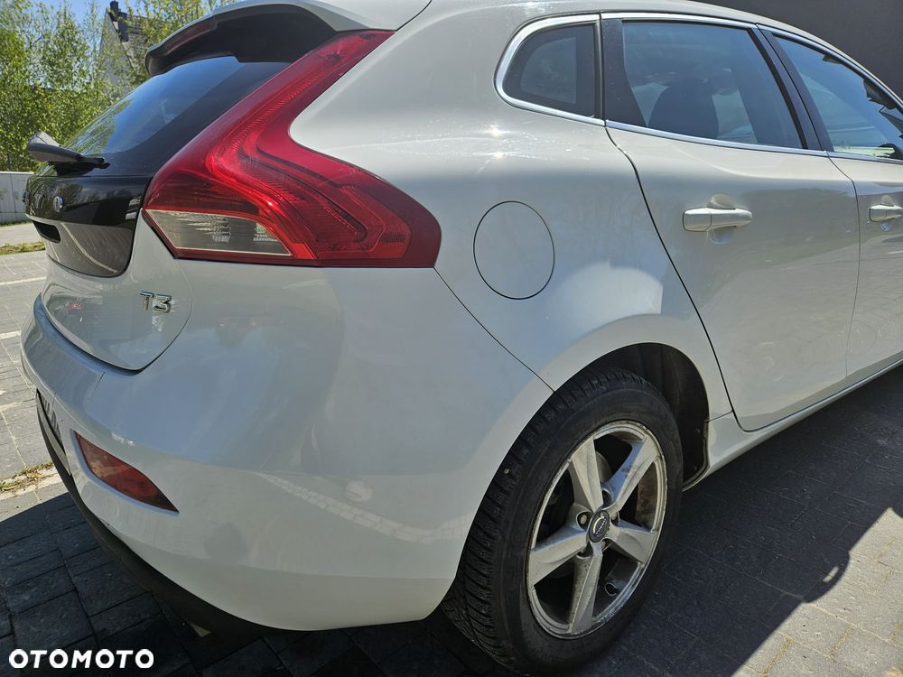 Volvo V40 T3 Momentum - 6