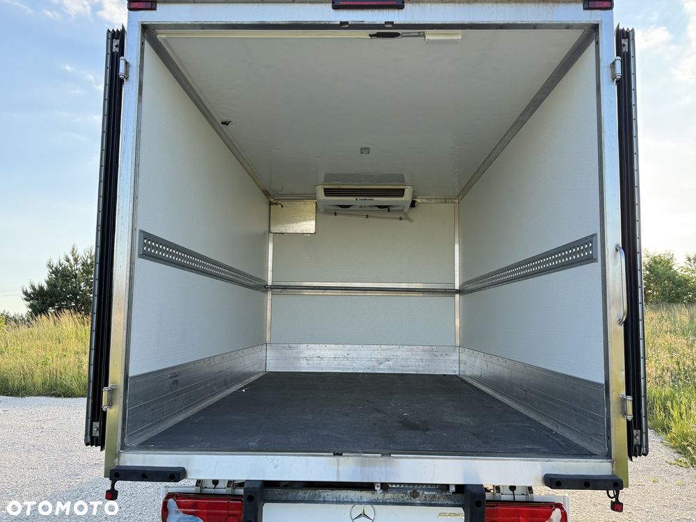 Mercedes-Benz Sprinter - 30