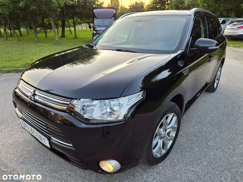 Mitsubishi Outlander 2.0 4WD Top - 10