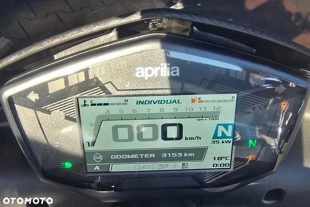 Aprilia Tuono - 12
