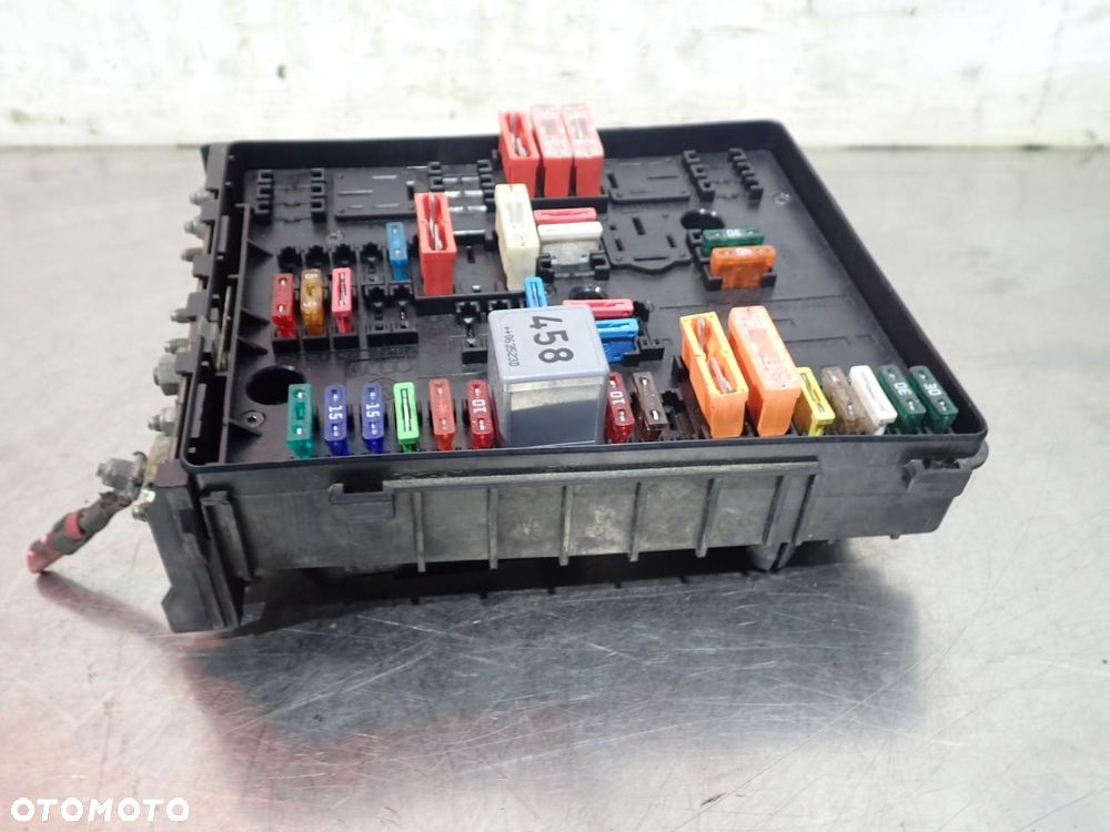 SKRZYNKA BEZPIECZNIKÓW SEAT ALTEA - 5