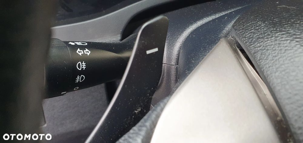 Toyota Avensis - 18