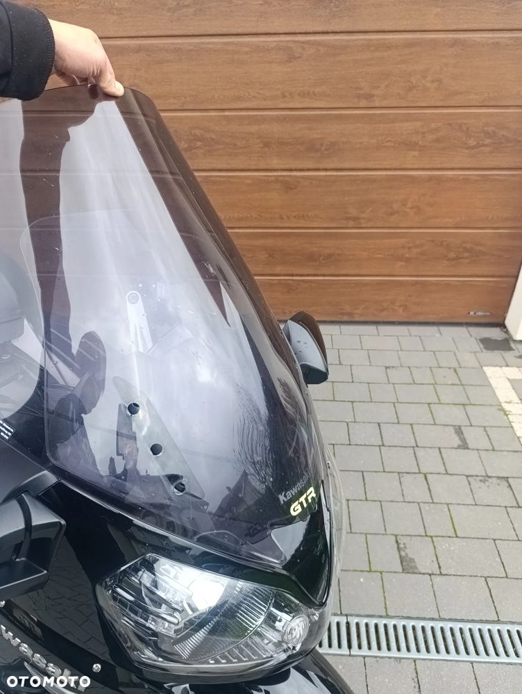 Kawasaki GTR - 10