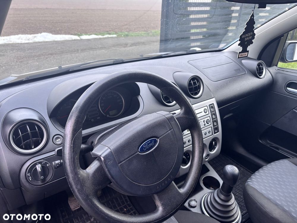 Ford Fiesta 1.4 Trend - 11