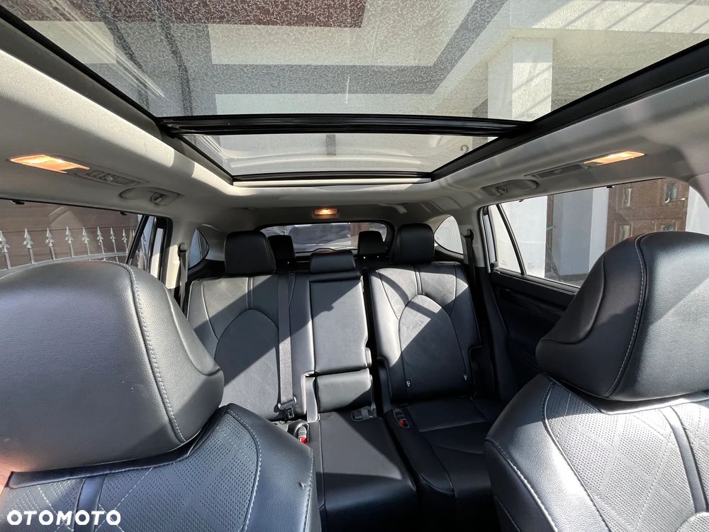 Toyota Highlander 2.5 Hybrid Executive - 27