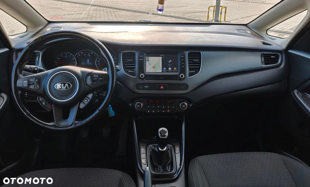 Kia Carens 1.6 GDI Dream-Team Edition - 14