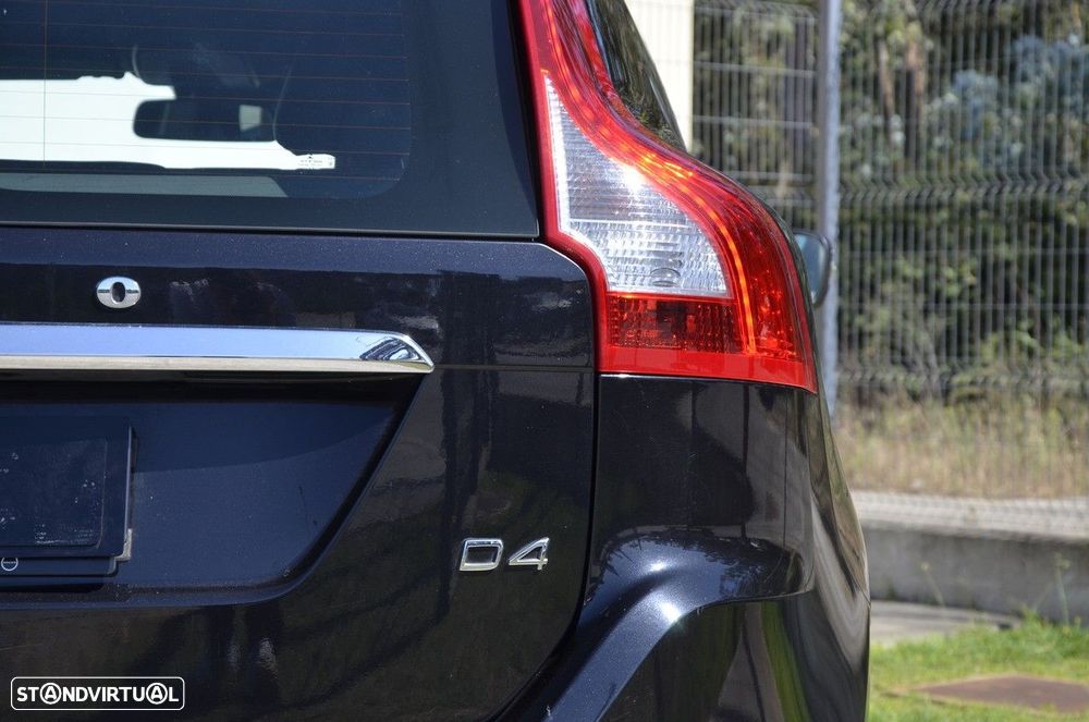 Volvo XC 60 2.0 D4 Momentum Start/Stop - 26