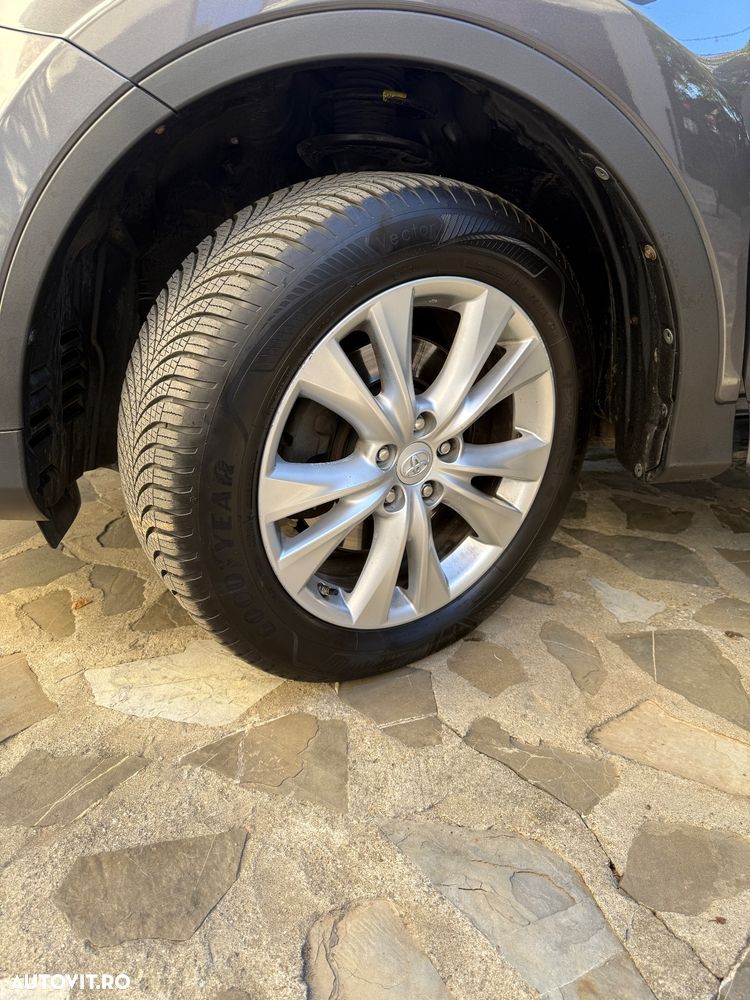 Toyota RAV4 2.2 D-4CAT 4WD Aut Executive - 12