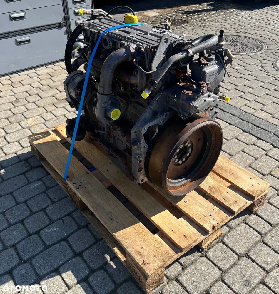 SILNIK DEUTZ BF 4M BF4M 1012 E 53kW 21500NETTO - 5