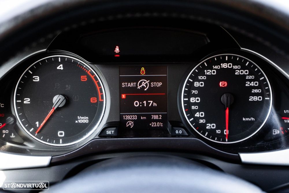 Audi A4 2.0 TDI Advance - 25