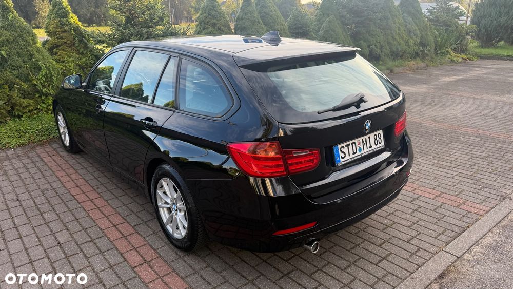 BMW Seria 3 320d - 24