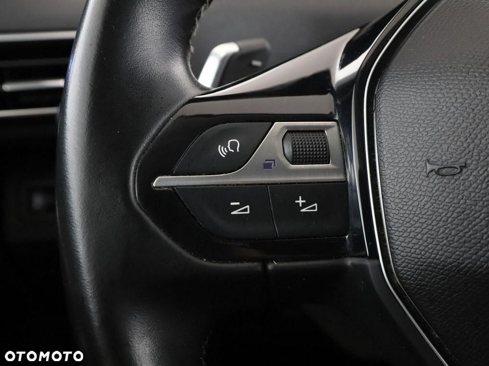 Peugeot 3008 1.2 PureTech Allure S&S EAT8 - 33
