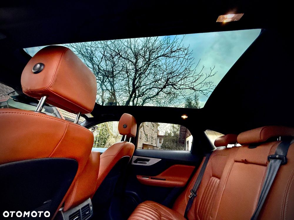Jaguar F-Pace 2.0 i4D AWD Portfolio - 7