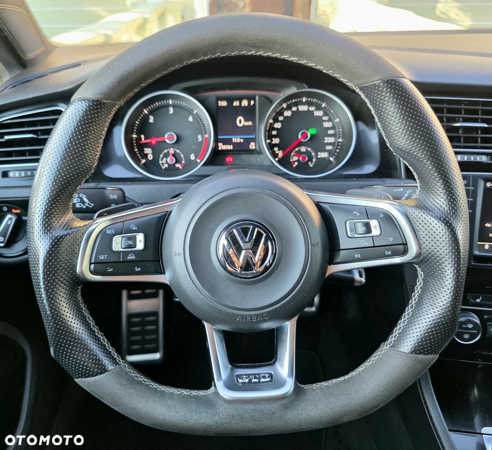 Volkswagen Golf GTD 2.0 TDI SCR DSG - 28