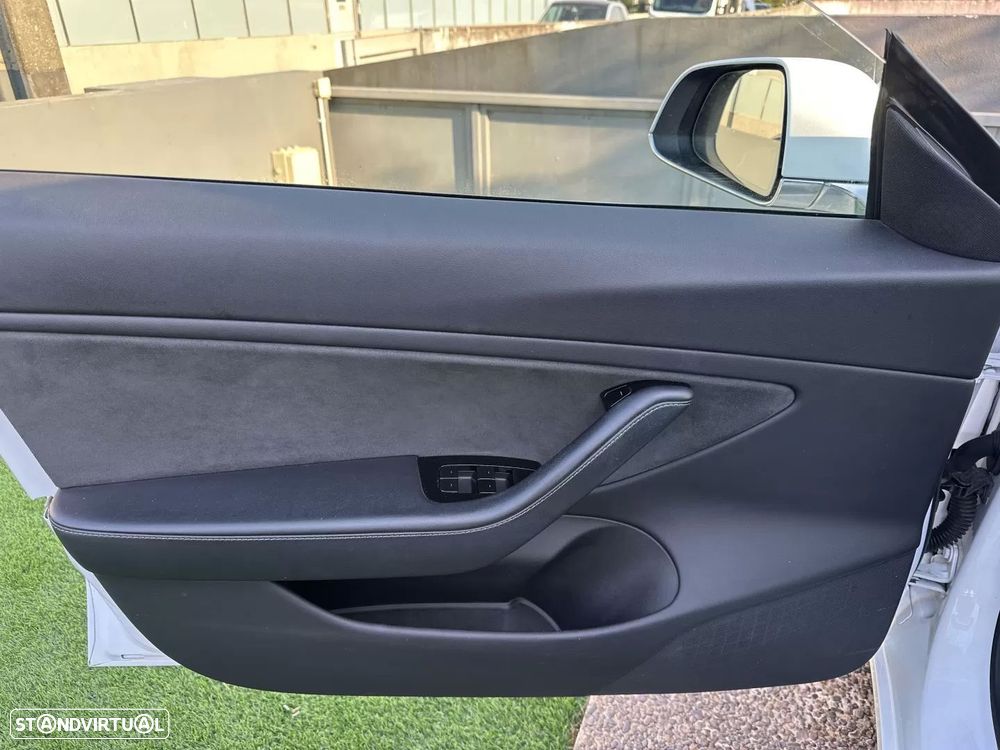 Tesla Model 3 Long-Range Dual Motor AWD - 23