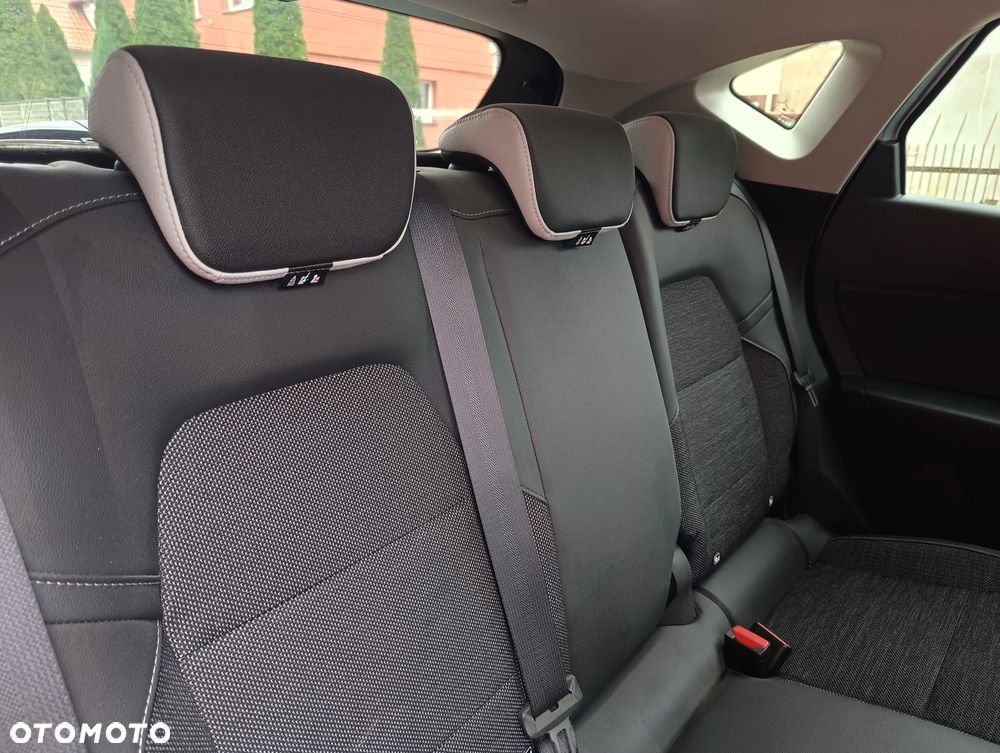 Renault Captur 1.6 E-TECH Full Hybrid 145 Intens - 12