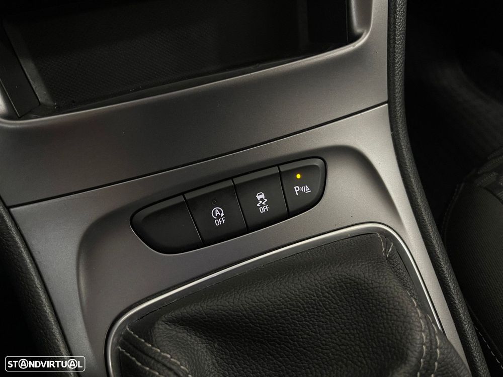 Opel Astra 1.2 Turbo Business Edition - 42