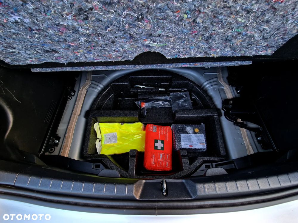Toyota Yaris 1.0 Active EU6 - 26